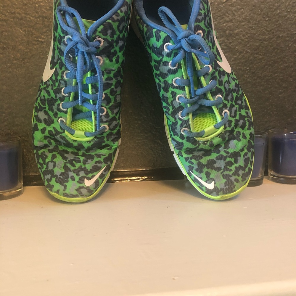 Women’s Nike Free 5.0 Leopard  Tennis shoes 8.5